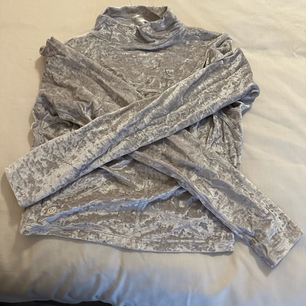 Lululemon turtle neck velvet top